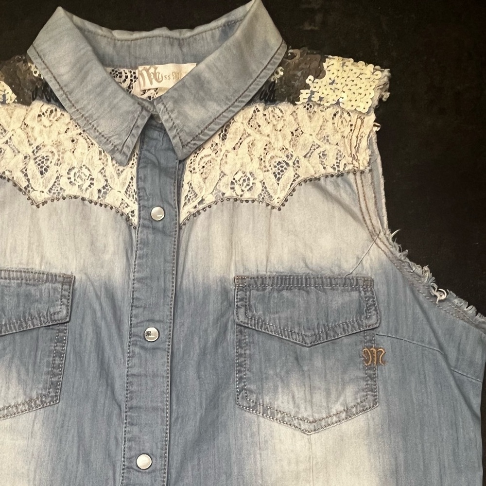 Miss Me Embellished Denim & Lace Top, M-L - Picture 4 of 6